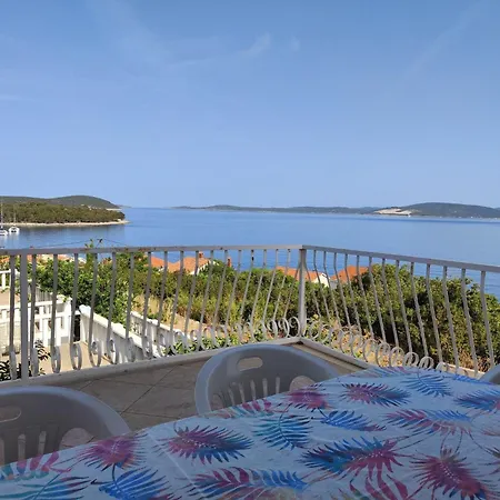 Maja - Four Bedroom With Terrace And Sea View *