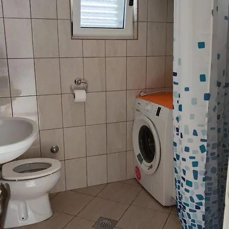 Maja - Four Bedroom With Terrace And Sea View Maslinica